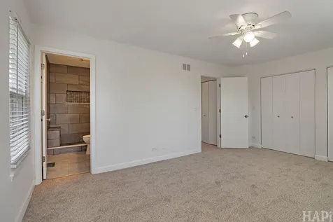 847 Essex Circle Grayslake IL 60030