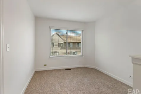 847 Essex Circle Grayslake IL 60030