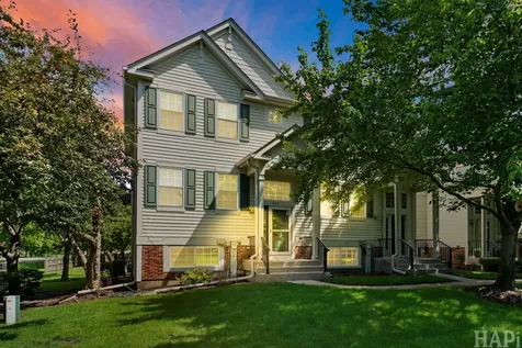 847 Essex Circle Grayslake IL 60030