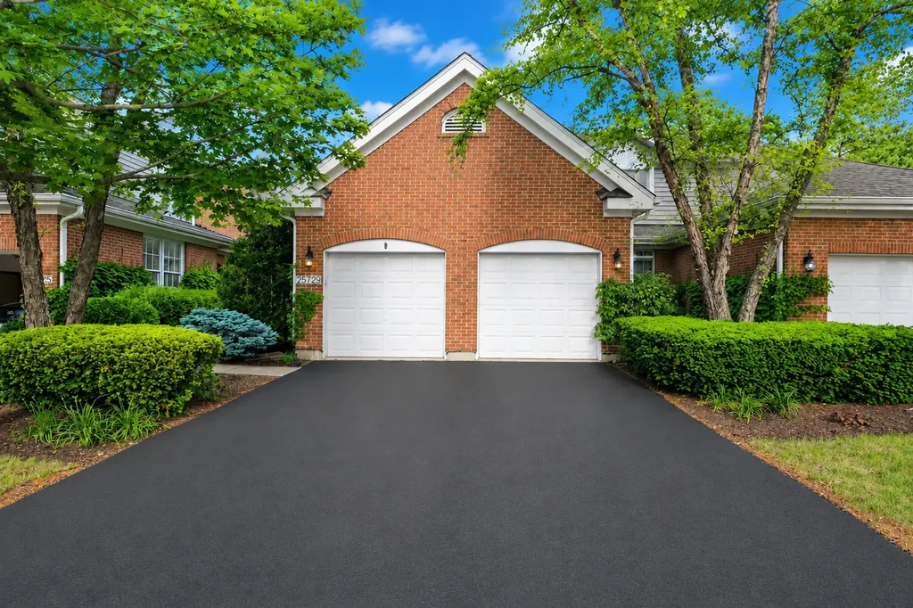 2S729 Parkview Drive Glen Ellyn IL 60137