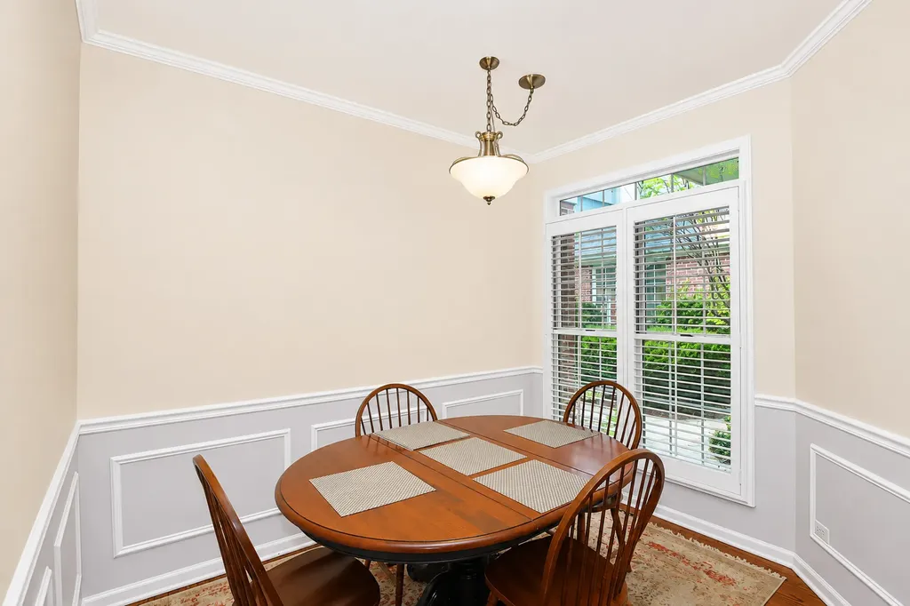 2S729 Parkview Drive Glen Ellyn IL 60137
