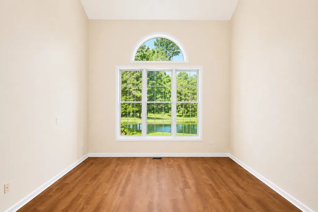 2S729 Parkview Drive Glen Ellyn IL 60137