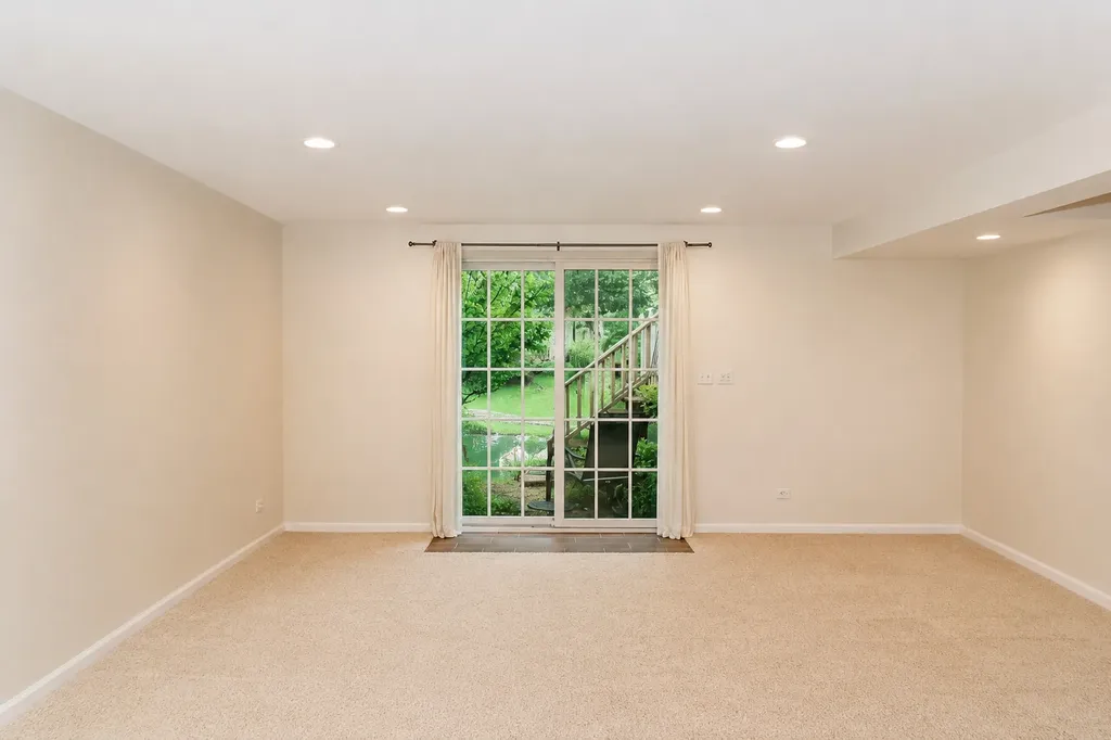 2S729 Parkview Drive Glen Ellyn IL 60137