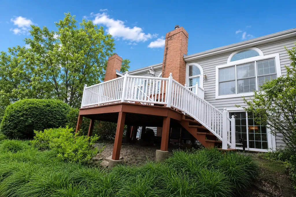2S729 Parkview Drive Glen Ellyn IL 60137