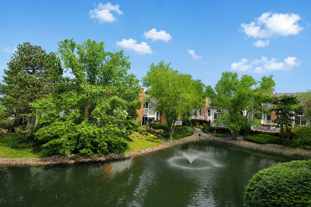 2S729 Parkview Drive Glen Ellyn IL 60137
