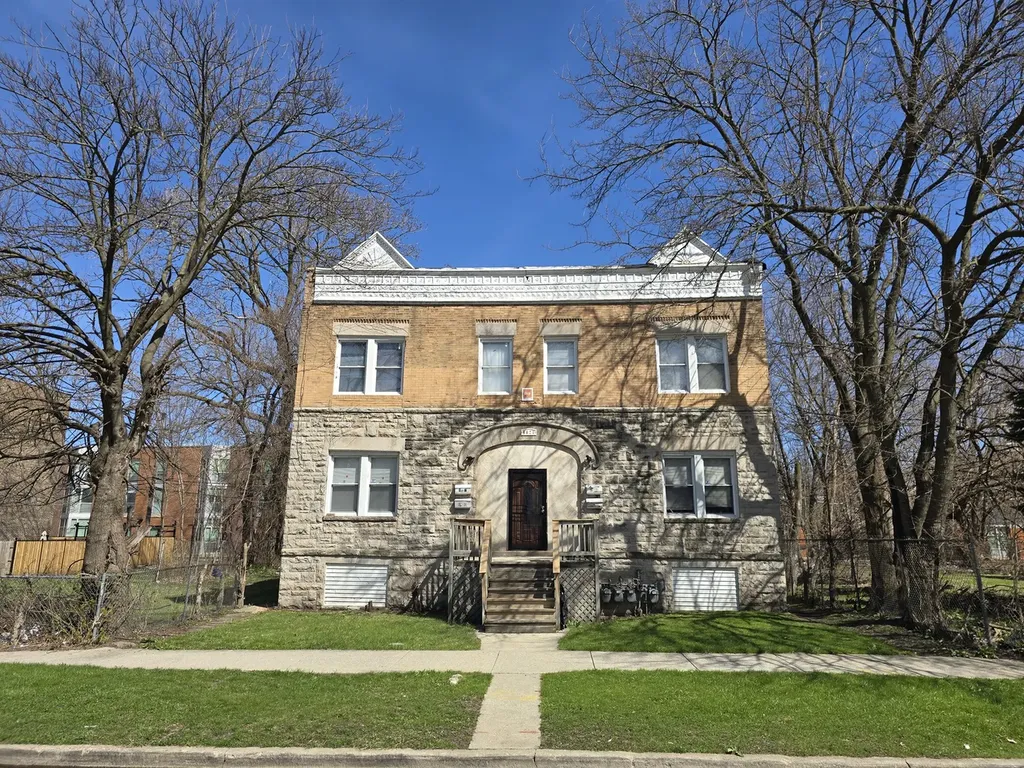 5621 South Green Street Chicago IL 60621