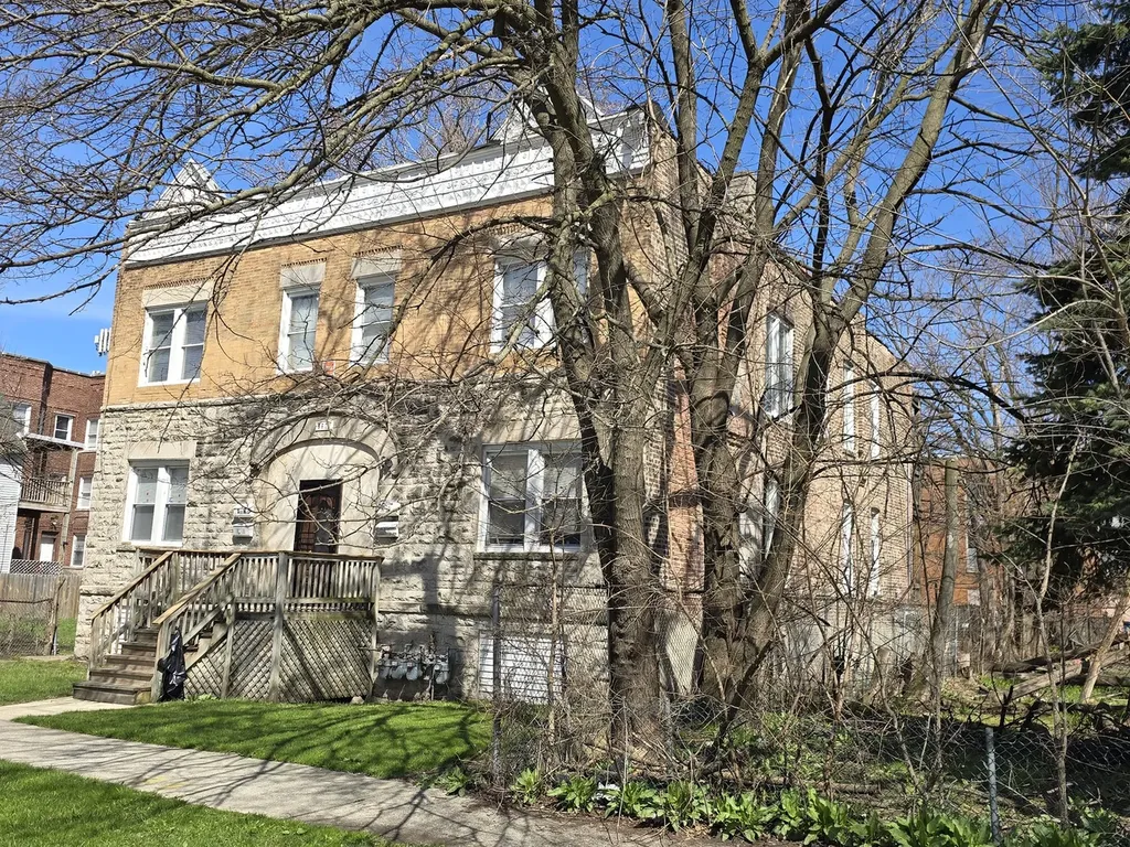 5621 South Green Street Chicago IL 60621