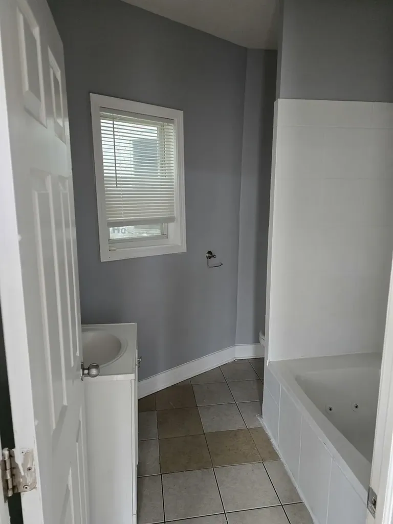 5621 South Green Street Chicago IL 60621
