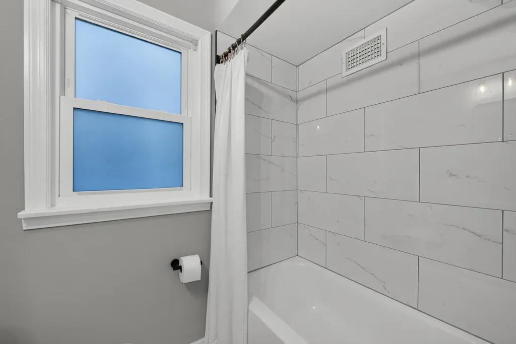 5349 North Neenah Avenue Chicago IL 60656