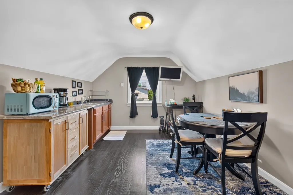 5349 North Neenah Avenue Chicago IL 60656