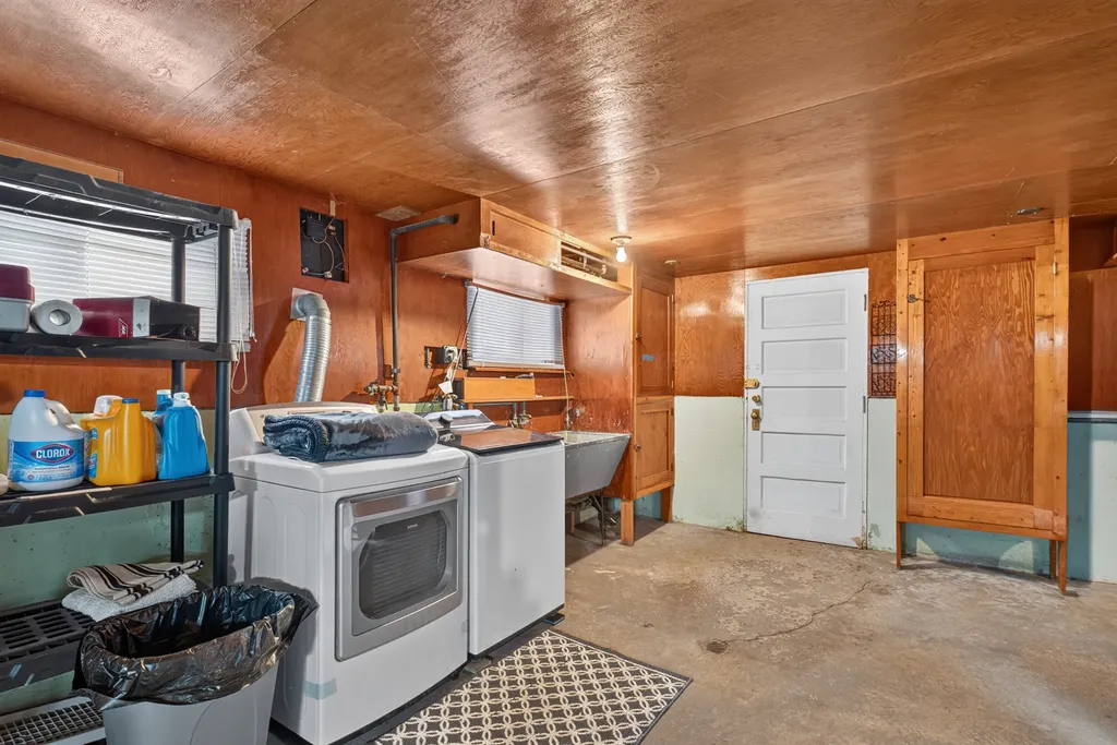 5349 North Neenah Avenue Chicago IL 60656