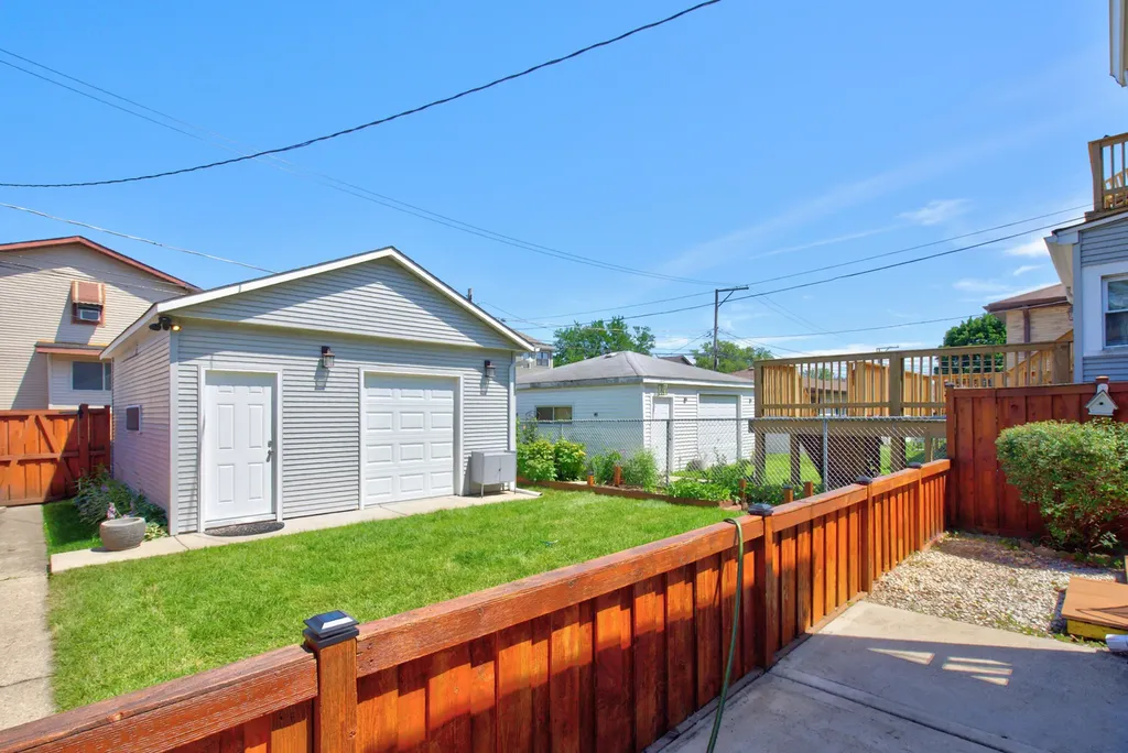 5349 North Neenah Avenue Chicago IL 60656