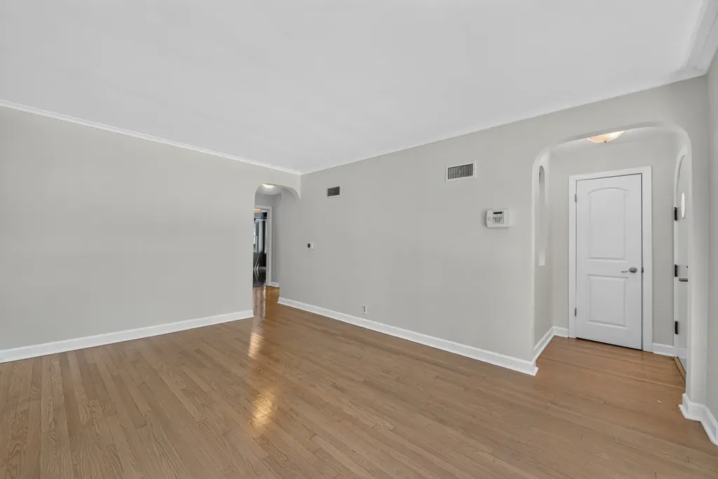 5349 North Neenah Avenue Chicago IL 60656