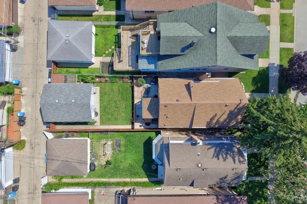 5349 North Neenah Avenue Chicago IL 60656