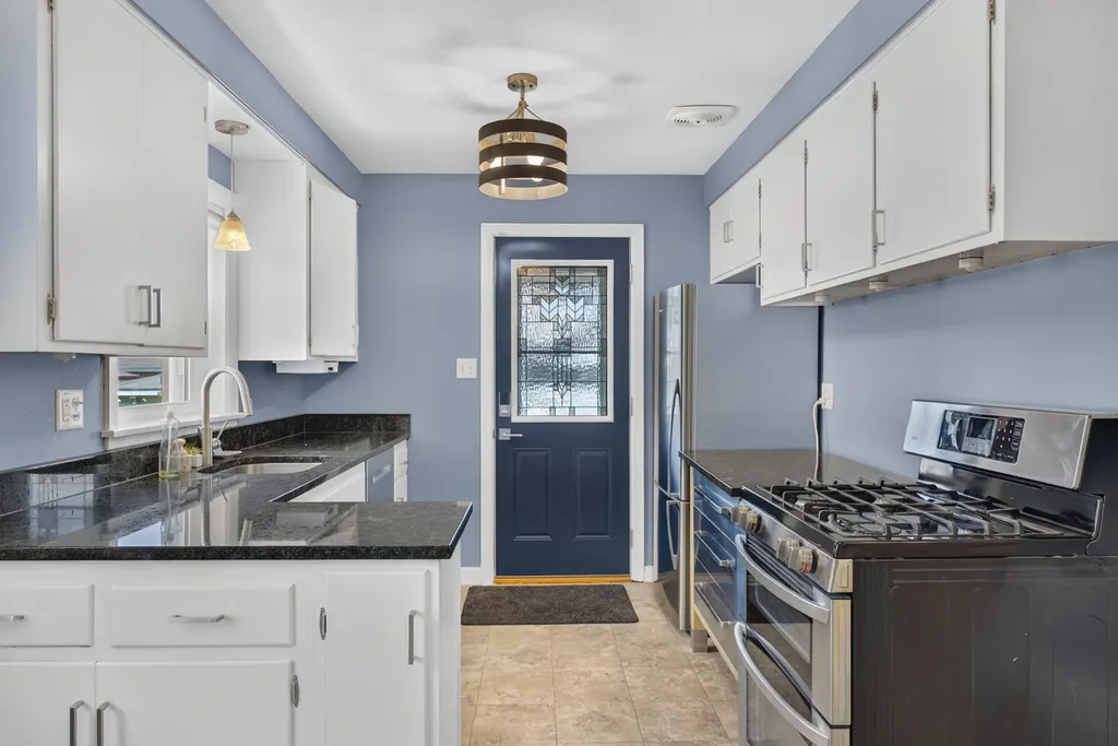 5349 North Neenah Avenue Chicago IL 60656