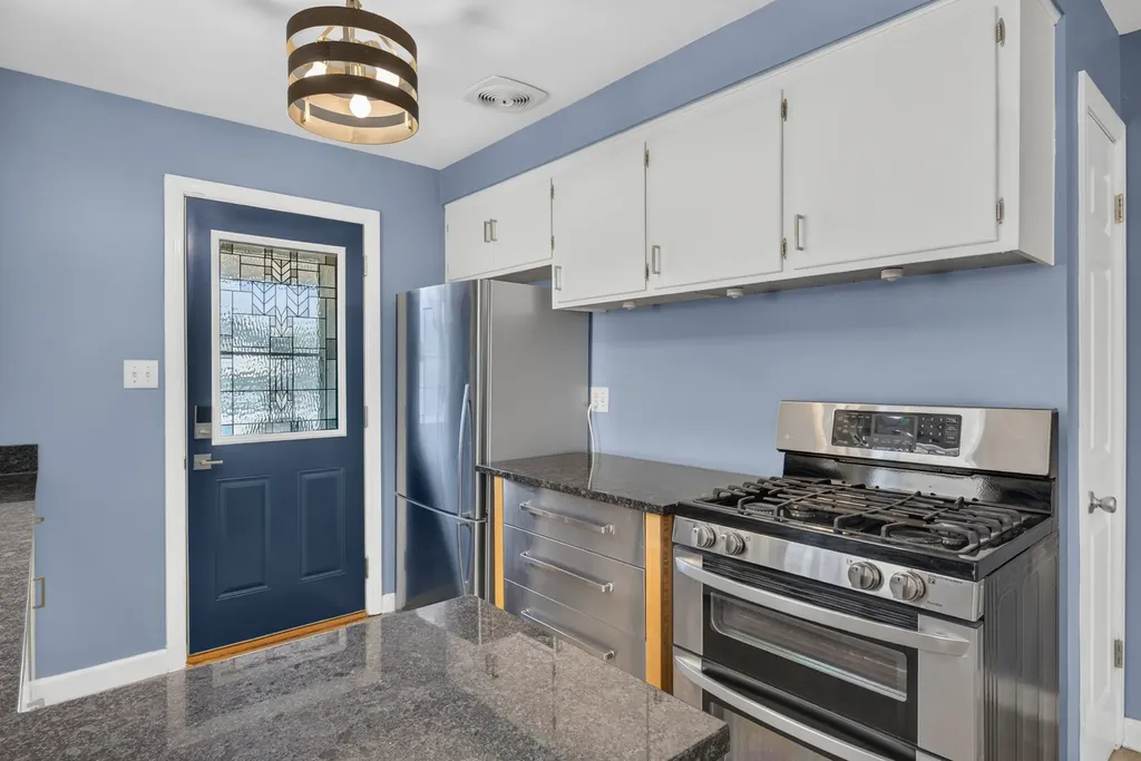 5349 North Neenah Avenue Chicago IL 60656