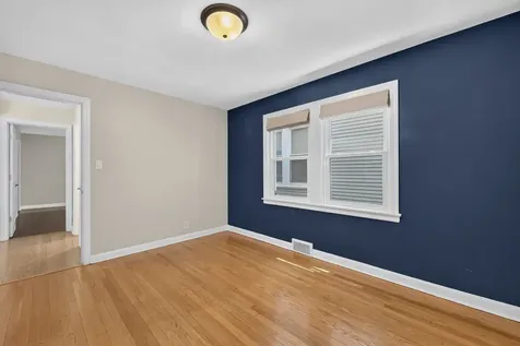 5349 North Neenah Avenue Chicago IL 60656