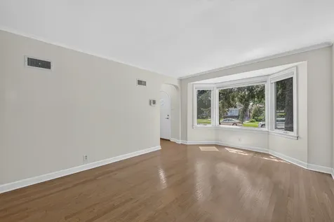 5349 North Neenah Avenue Chicago IL 60656