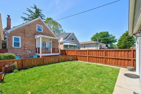 5349 North Neenah Avenue Chicago IL 60656