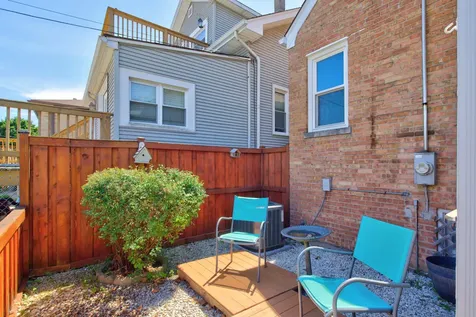 5349 North Neenah Avenue Chicago IL 60656
