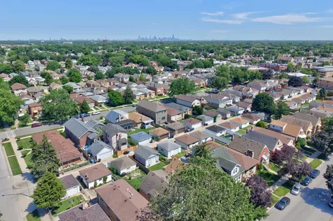 5349 North Neenah Avenue Chicago IL 60656