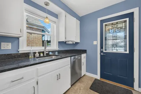 5349 North Neenah Avenue Chicago IL 60656