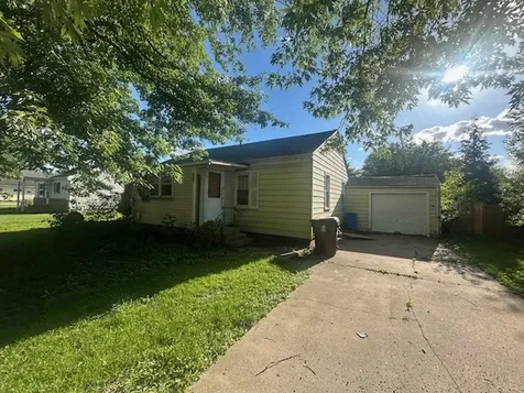 307 South Peck Street Gardner IL 60424