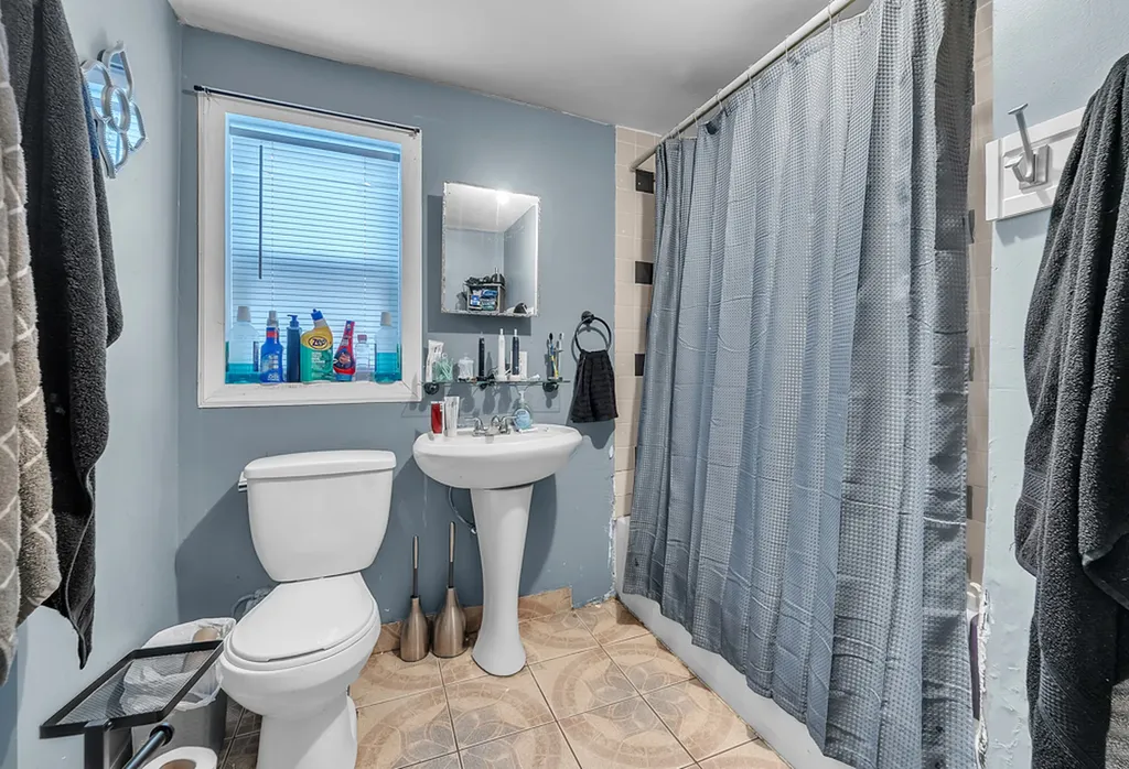 2220 South Saint Louis Avenue Chicago IL 60623