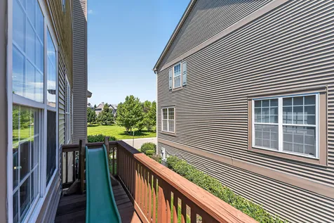 205 Station Park Circle Grayslake IL 60030