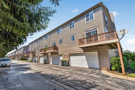205 Station Park Circle Grayslake IL 60030
