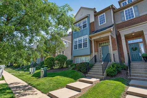 205 Station Park Circle Grayslake IL 60030