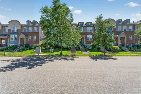 205 Station Park Circle Grayslake IL 60030