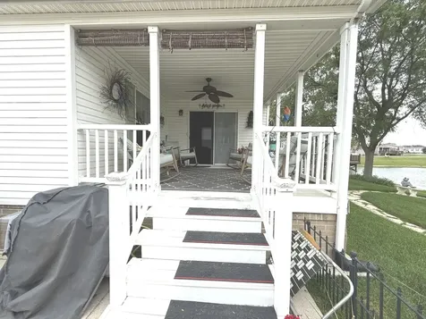23021 South Pinehurst Drive Frankfort IL 60423