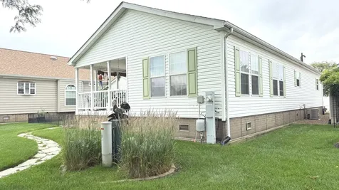23021 South Pinehurst Drive Frankfort IL 60423