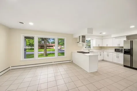15725 New England Avenue Tinley Park IL 60477