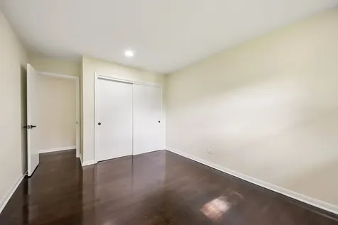 15725 New England Avenue Tinley Park IL 60477