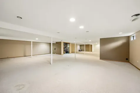 15725 New England Avenue Tinley Park IL 60477