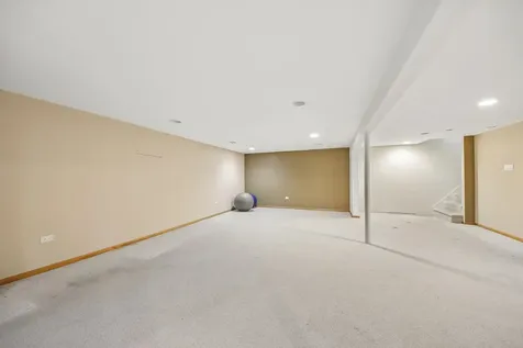15725 New England Avenue Tinley Park IL 60477