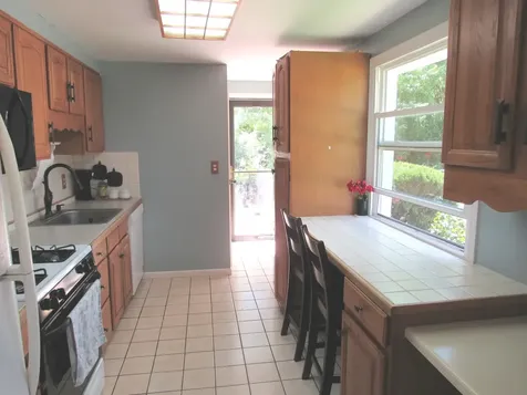 421 Hoover Drive Carpentersville IL 60110