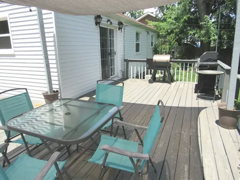 421 Hoover Drive Carpentersville IL 60110