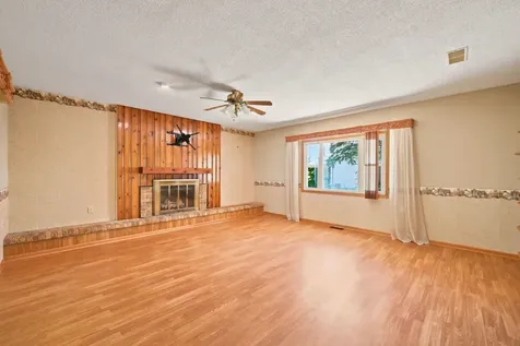 1644 Bayberry Lane Sycamore IL 60178