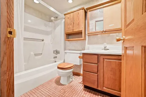 1644 Bayberry Lane Sycamore IL 60178