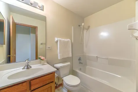 1623 South Candlestick Way Waukegan IL 60085