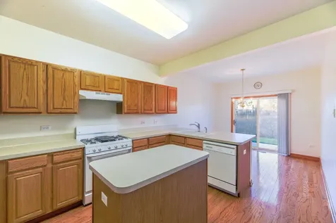 1623 South Candlestick Way Waukegan IL 60085