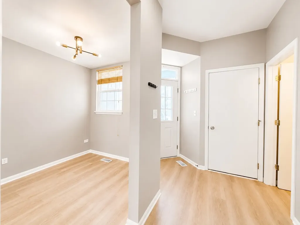 2912 White Thorn Circle Naperville IL 60564
