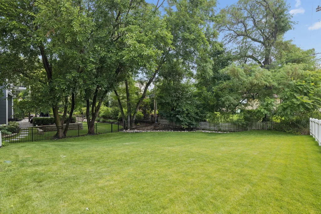 488 South Columbia Street Naperville IL 60540