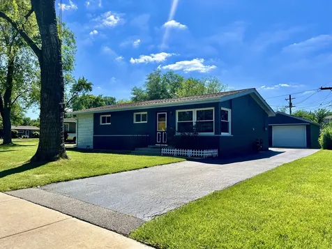 128 East Normandy Drive Addison IL 60101