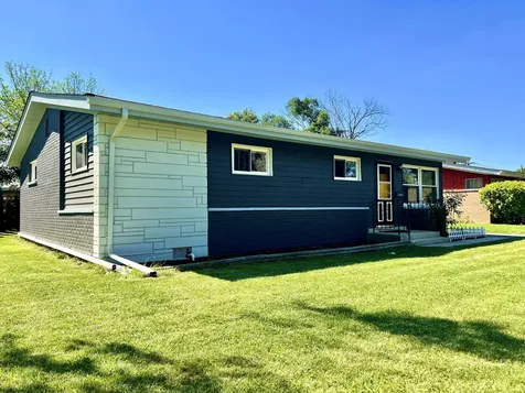 128 East Normandy Drive Addison IL 60101