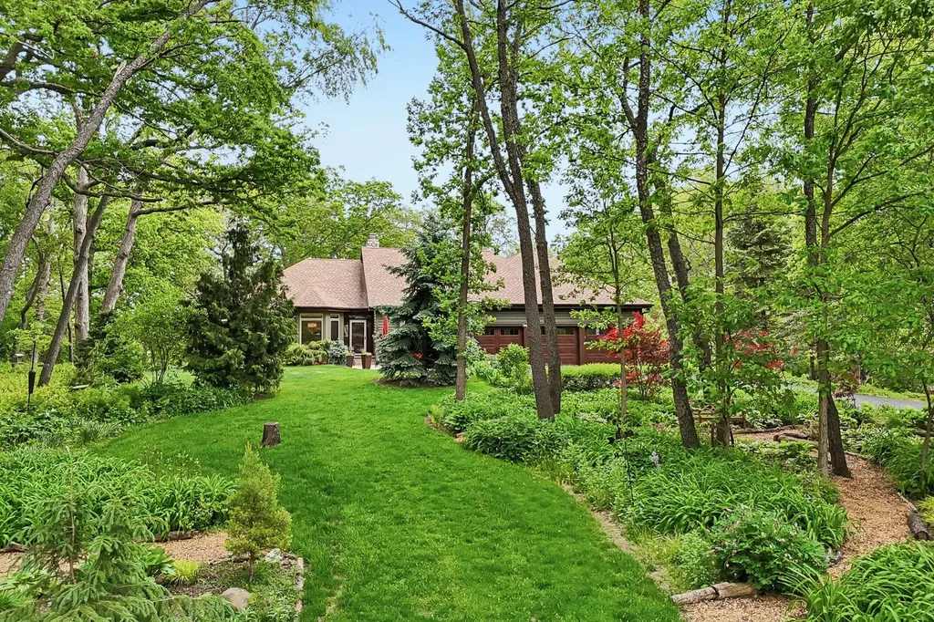 26073 West Laurel Court Wauconda IL 60084