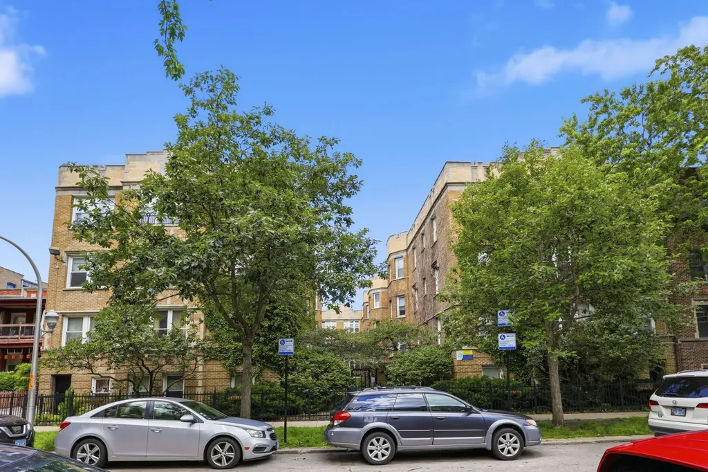 1624 West Farwell Avenue Chicago IL 60626